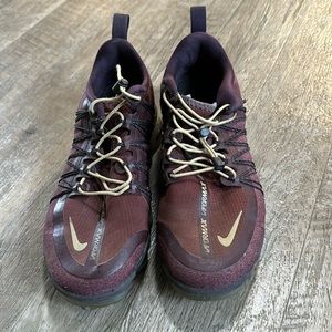 Women’s Nike VaporMax running shoe. Size US 8.5